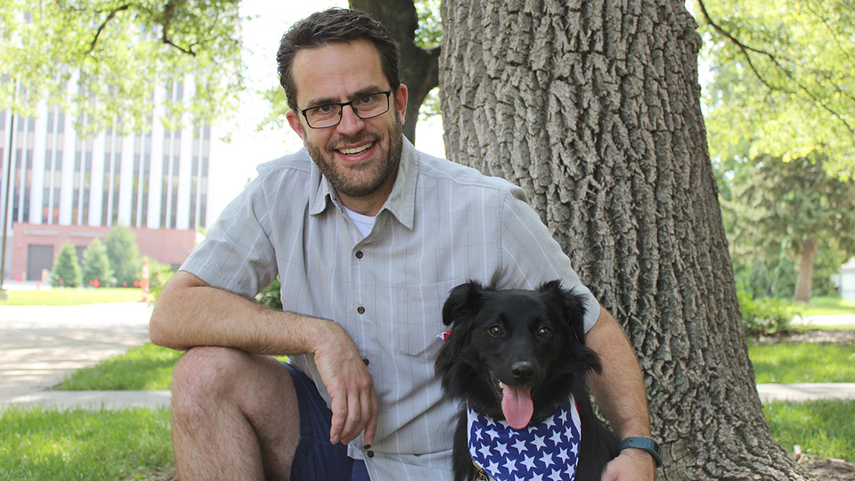 Red, white and bark: Stevens offers tips to soothe anxious canines