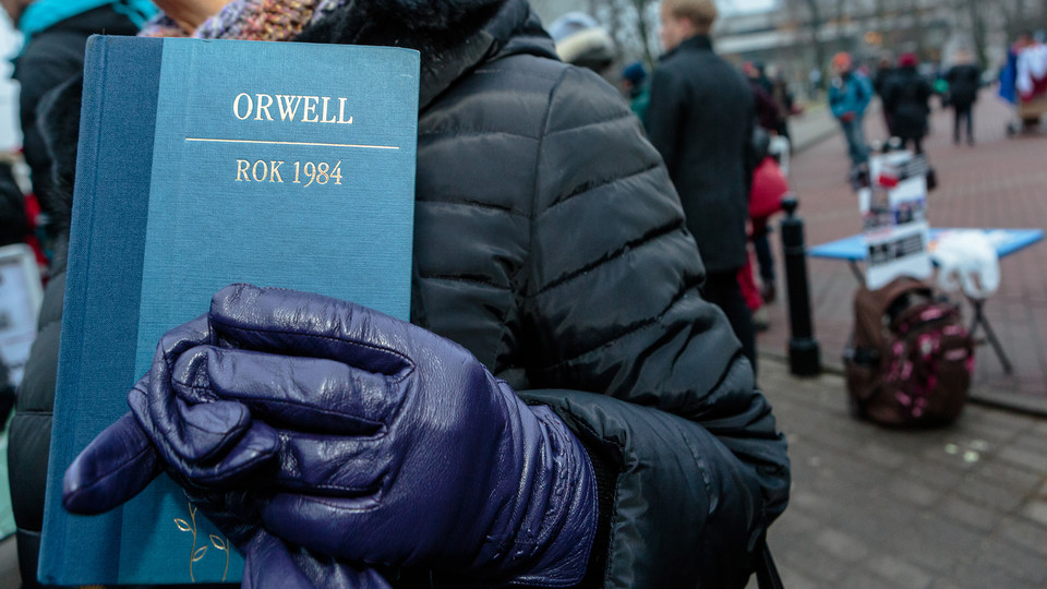 Freshman honors course to feature Orwell's '1984'