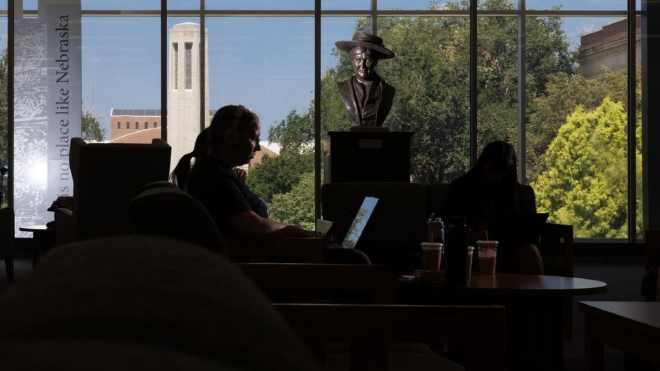 Cather sculpture installed in Love Library