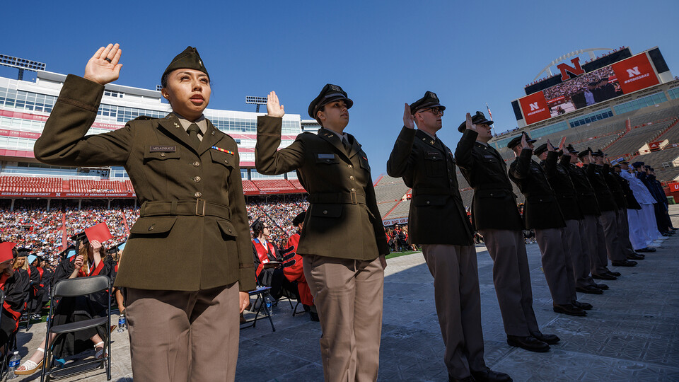 CAS ROTC members receive military commissions